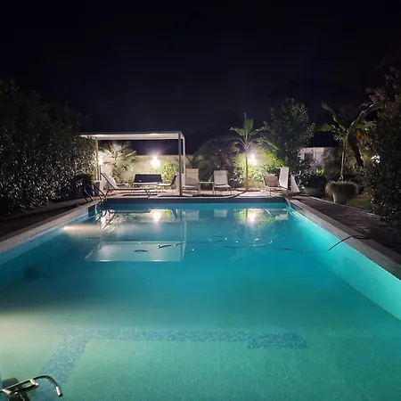 Littelcrazy Couette-café Anzio